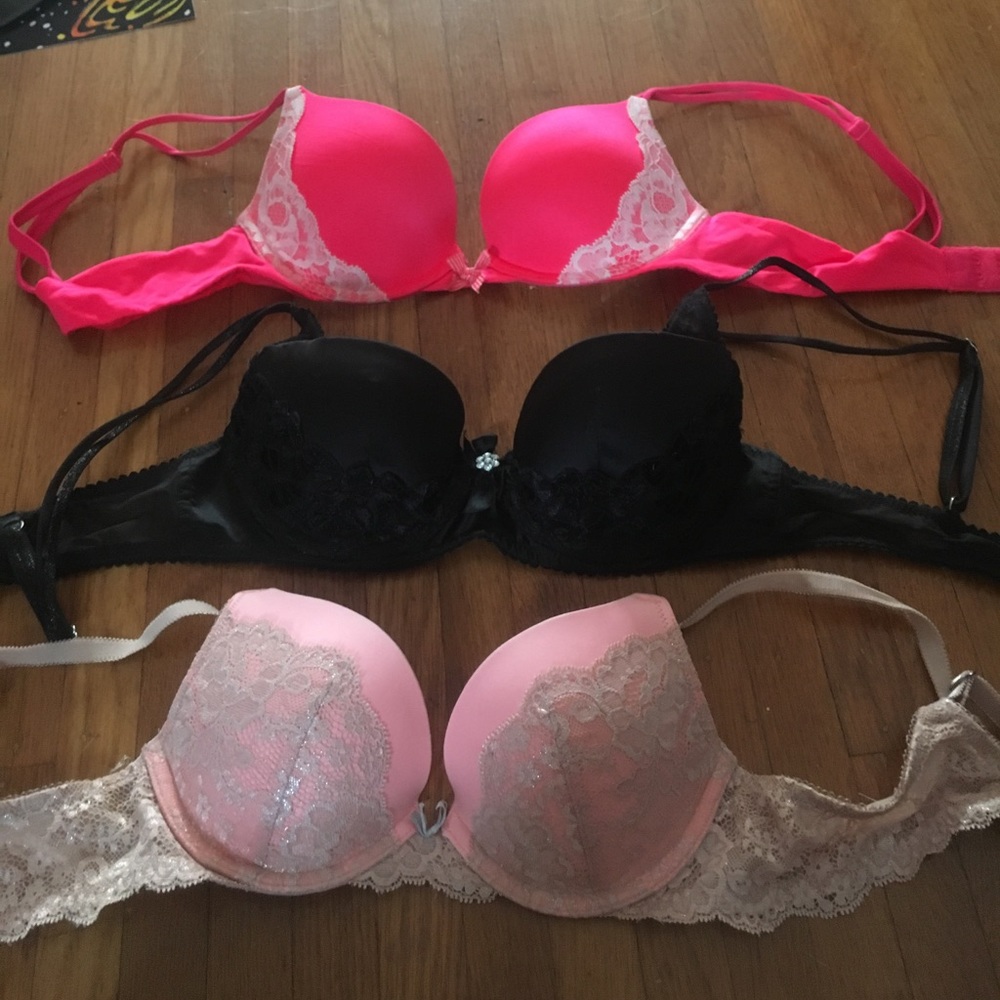 Victoria's Secret Bra Bundle- Great deal!
